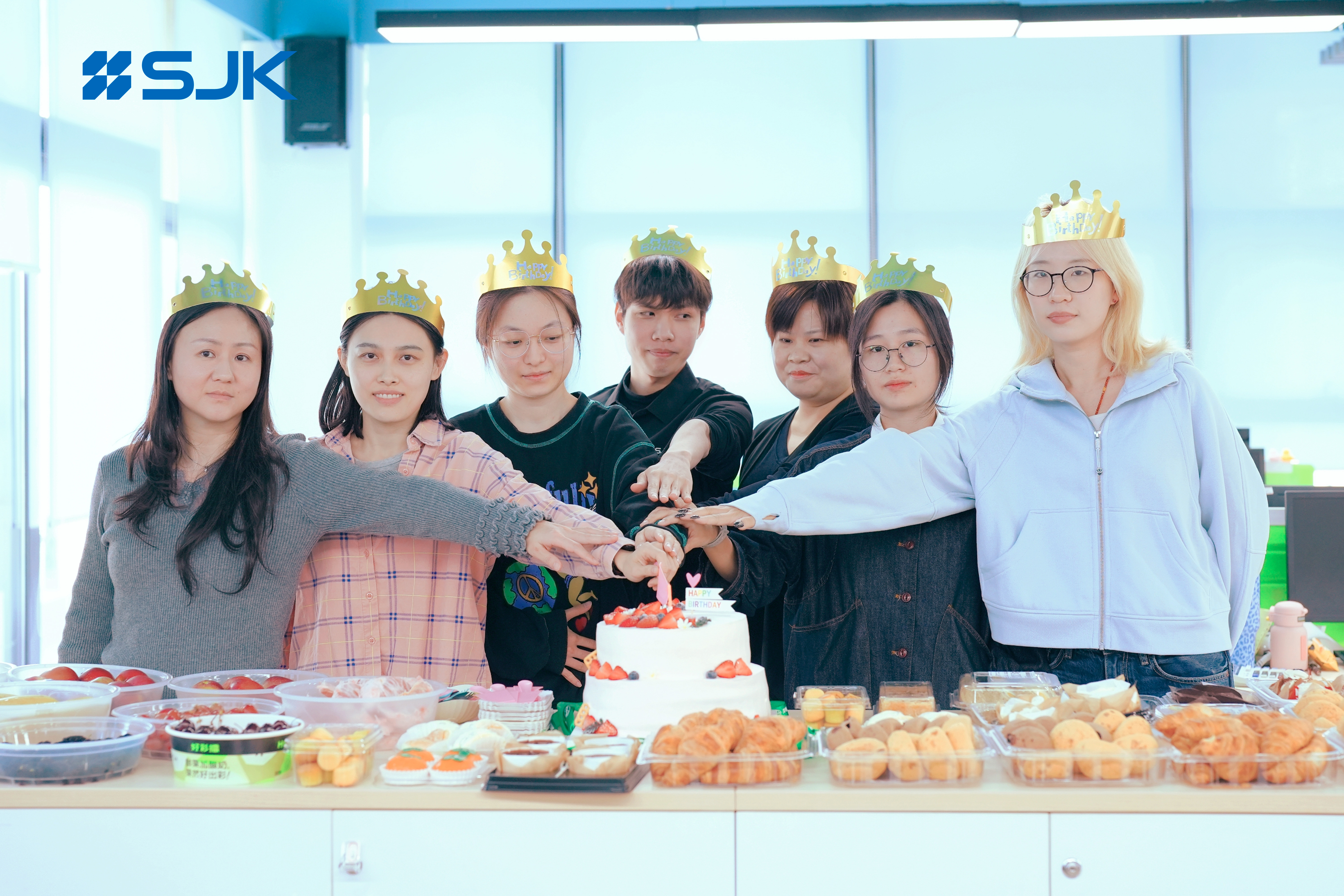 12月生日会 |SJK温暖现场，你和蛋糕都是主角